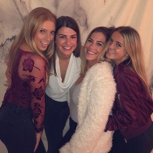 Meet your Posher, Caroline